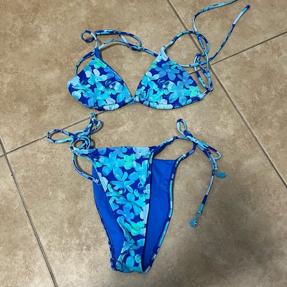 ❀ Floral PacSun Bikini ❀ - Picture 1 of 6